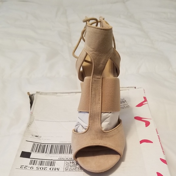 Nude chunky heel sandals - Picture 4 of 7